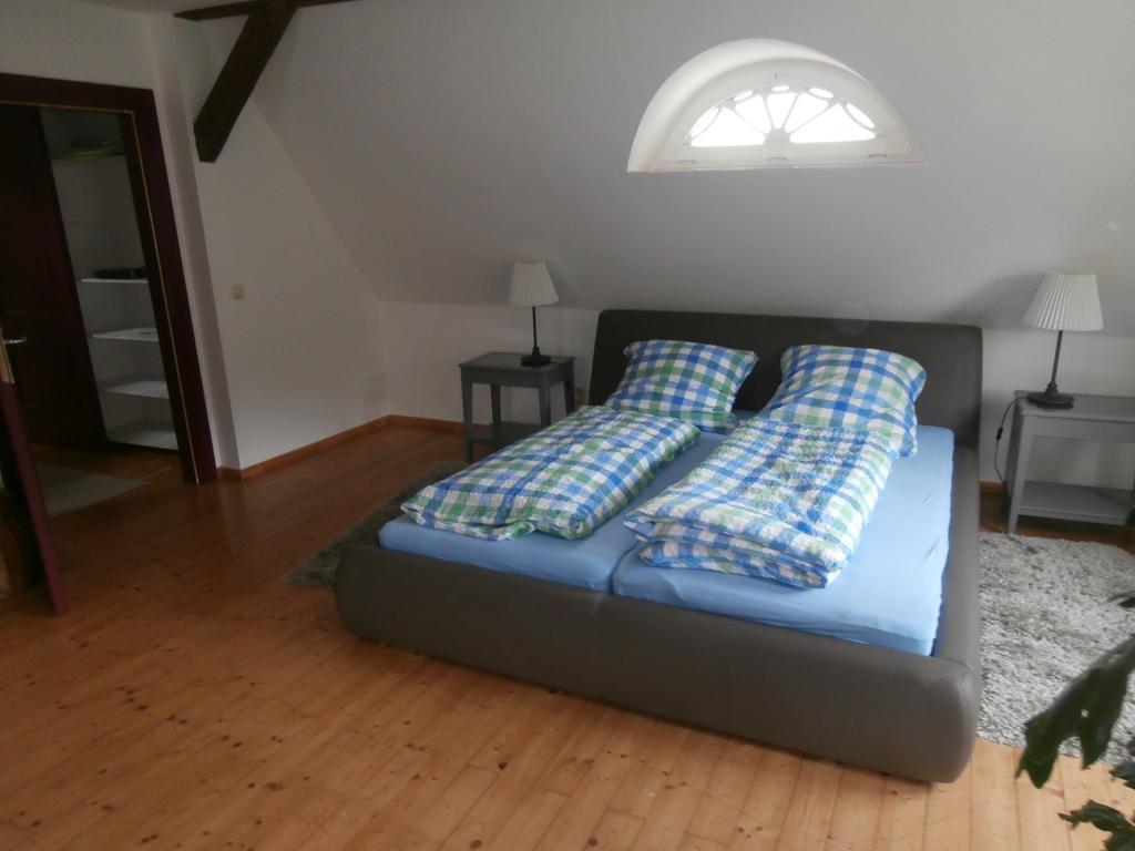 Ferienwohnung Saaleblick Halle  ภายนอก รูปภาพ